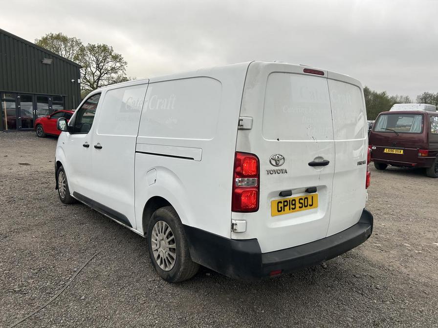 2019 Toyota Proace – Model: Proace Icon – GP19SOJ