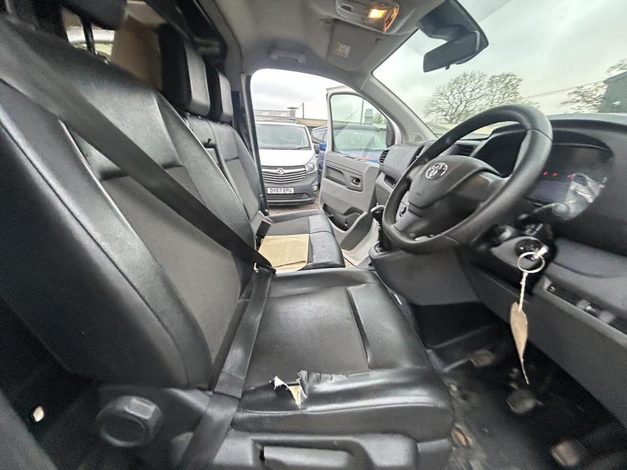 2019 Toyota Proace – Model: Proace Icon – GP19SOJ