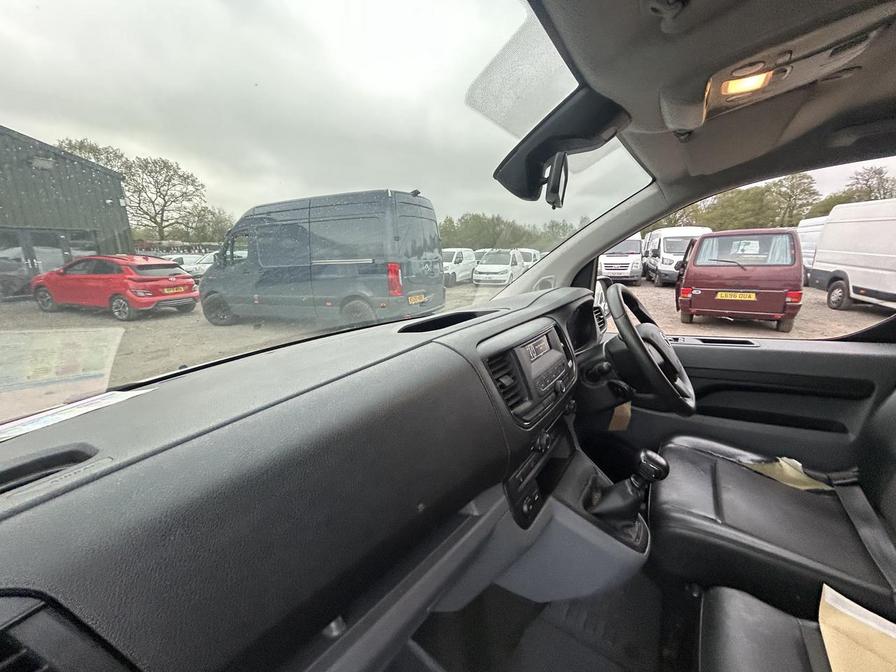 2019 Toyota Proace – Model: Proace Icon – GP19SOJ