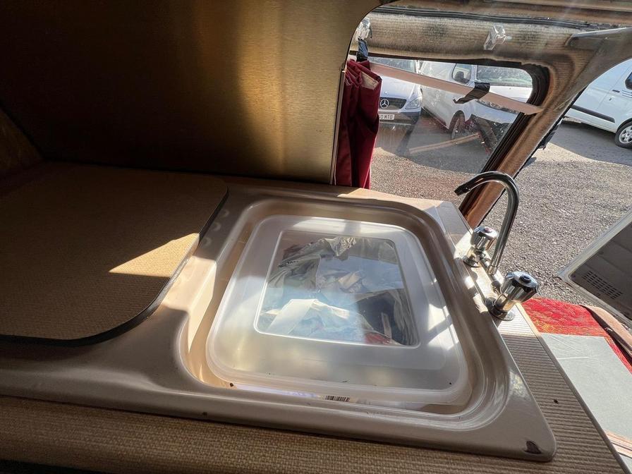 1990   – Model:  – G943NYC