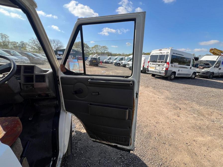 1990   – Model:  – G943NYC