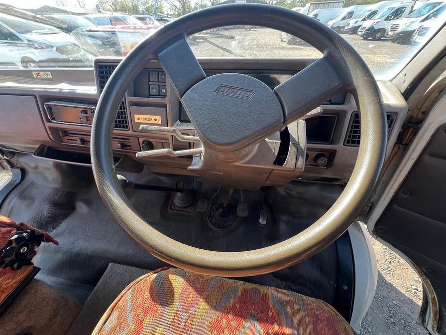 1990   – Model:  – G943NYC