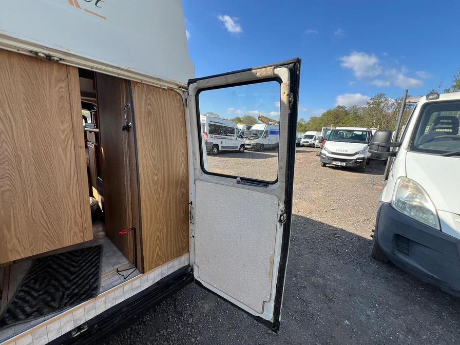 1990   – Model:  – G943NYC