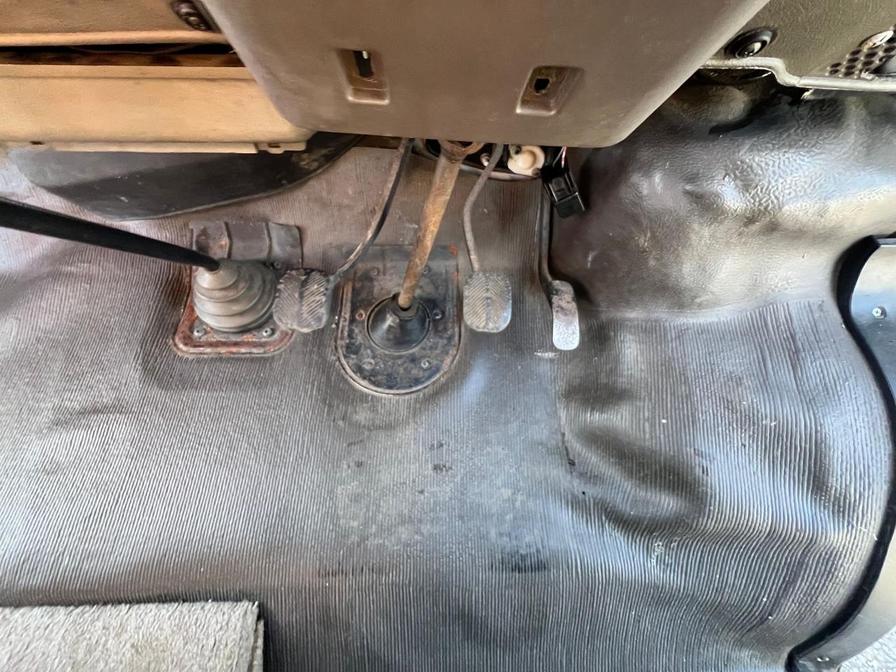 1990   – Model:  – G943NYC