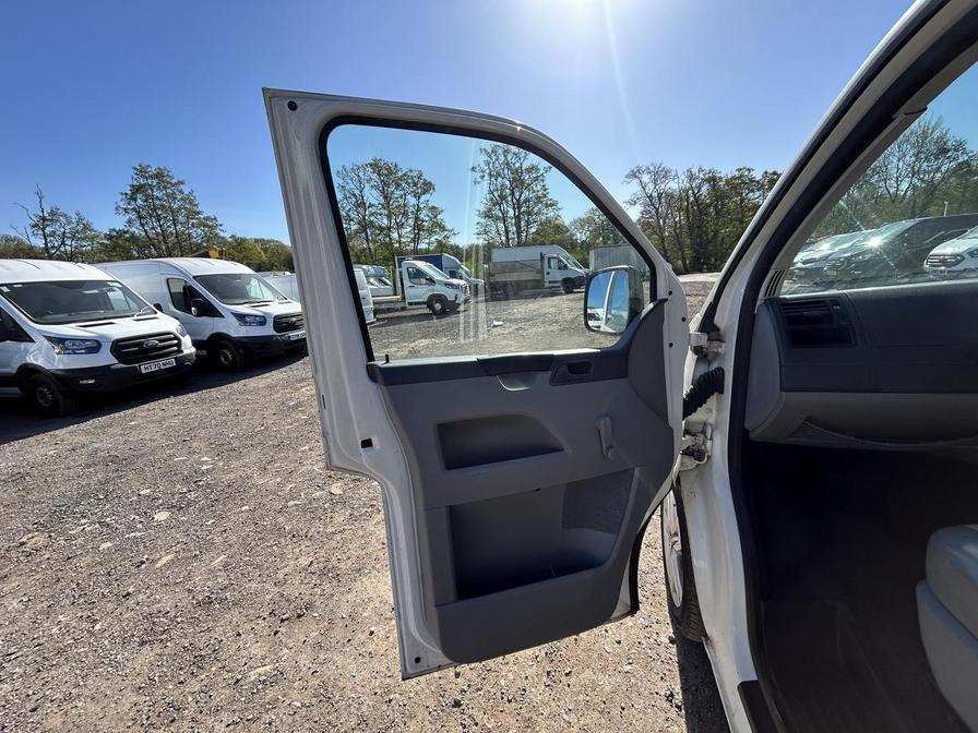 2008 Volkswagen Transporter – Model: Transporter T32 102 TDI SWB – SF58EPL