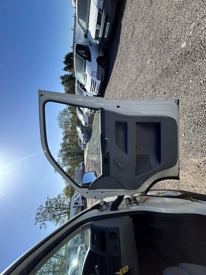 2008 Volkswagen Transporter – Model: Transporter T32 102 TDI SWB – SF58EPL