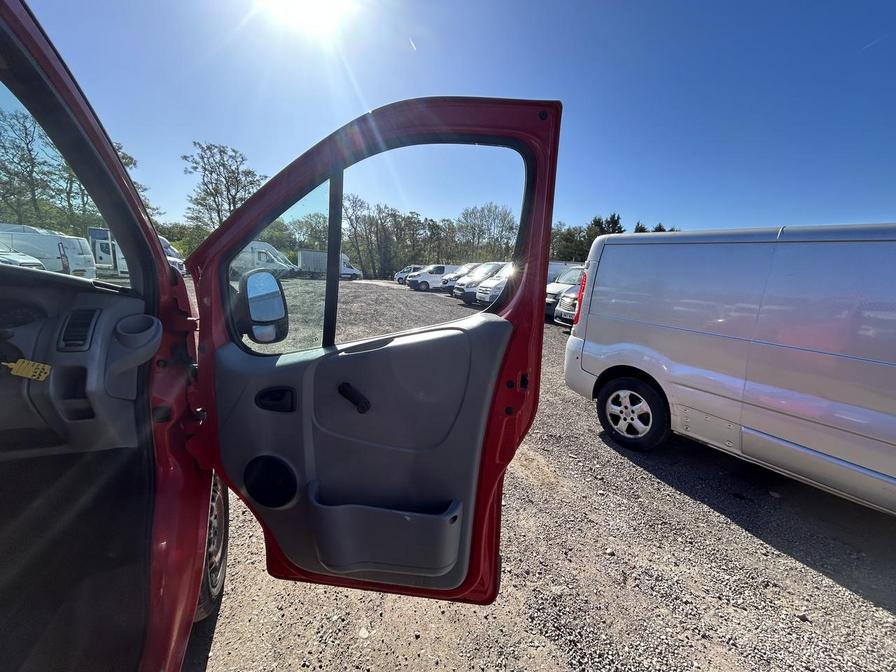 2009 Vauxhall Vivaro – Model: Vivaro 2700 CDTi SWB – FL09LTK