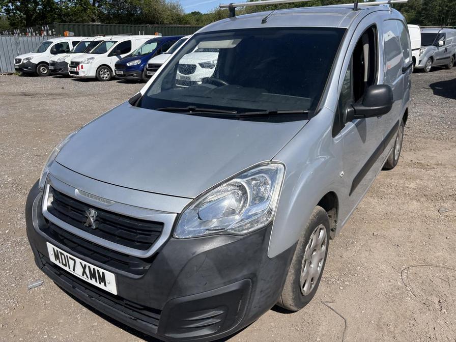 2017 Peugeot Partner – Model: Partner SE L1 Blue HDi – MD17XMM