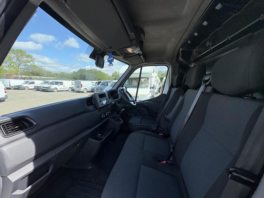 2022 Renault Master – Model: Master LH35 Business Blue dCi – YR72WTG