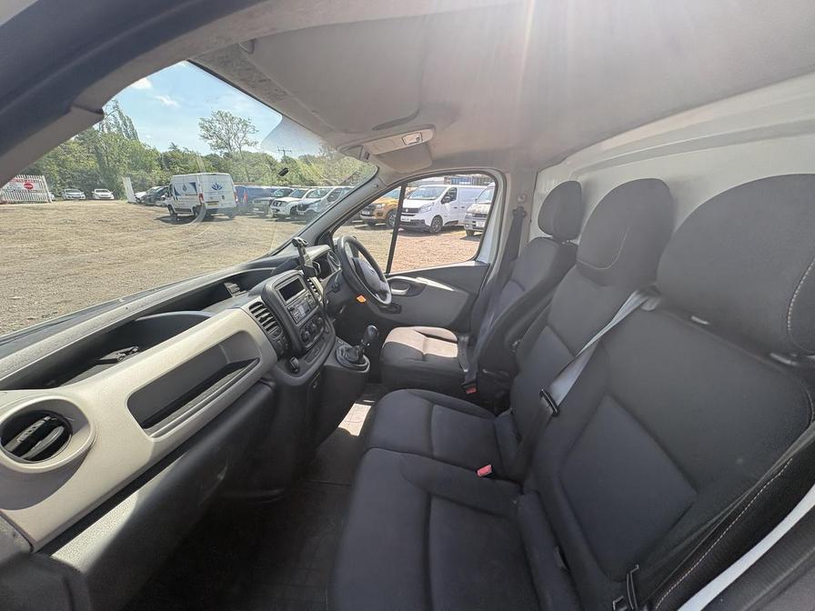 2017 Nissan NV300 – Model: NV300 Acenta dCi – GN17BWG