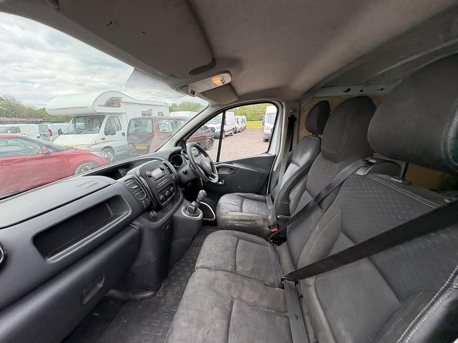 2016 Vauxhall Vivaro – Model: Vivaro  2900 Sportive CDTi – DS16DCE