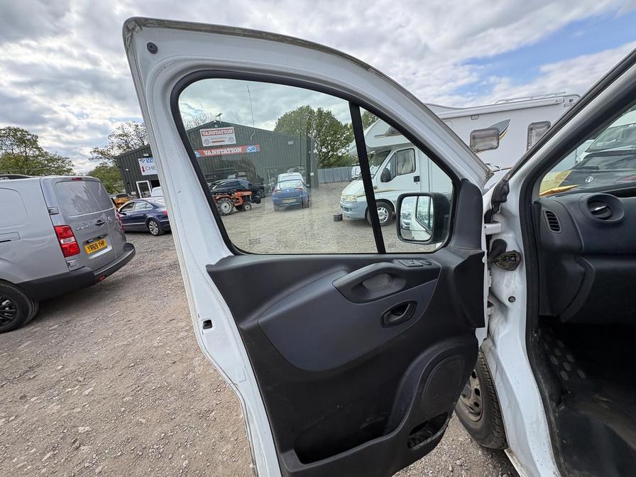 2018 Vauxhall Vivaro – Model: Vivaro  2700 CDTI – FY18OUK