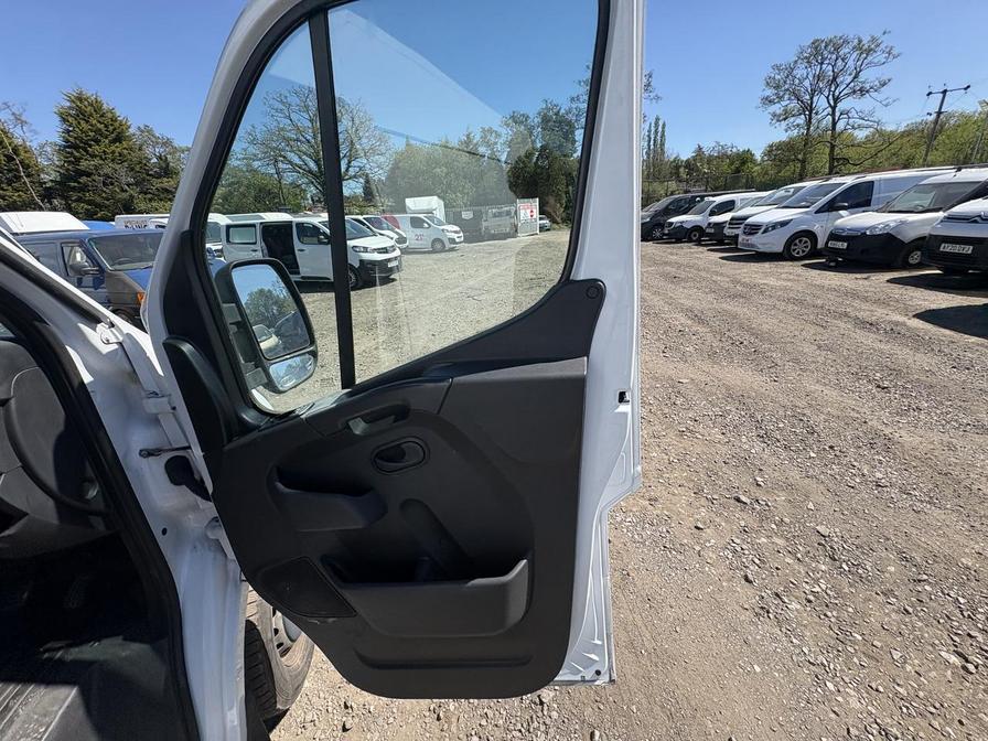 2021 Vauxhall Movano – Model: Movano L3H2 F3500 CDTi – DT70RFE