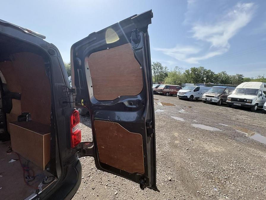 2020 Toyota Proace – Model: Proace Icon – LD56ALS/HJ70EEH