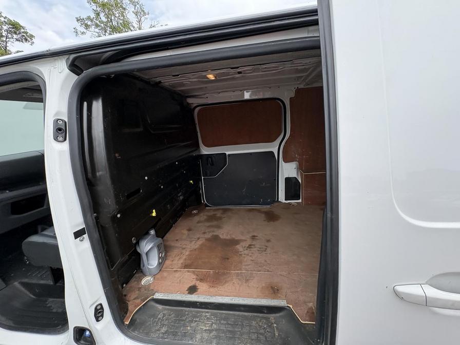 2020 Vauxhall Vivaro – Model: Vivaro 2700 Sportive S/S – DU20SVE
