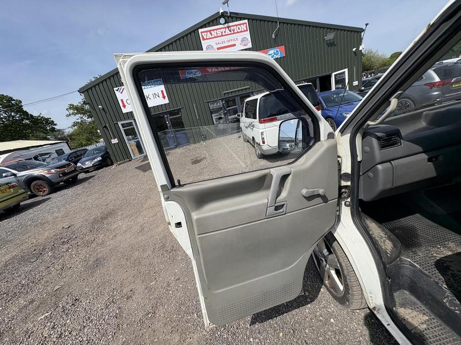 2002 Volkswagen Transporter – Model: 1200 TDI LWB – CU02JBX