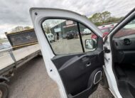 2016 Vauxhall Vivaro – Model: Vivaro  2900 Sportive CDTi – DS16DCE