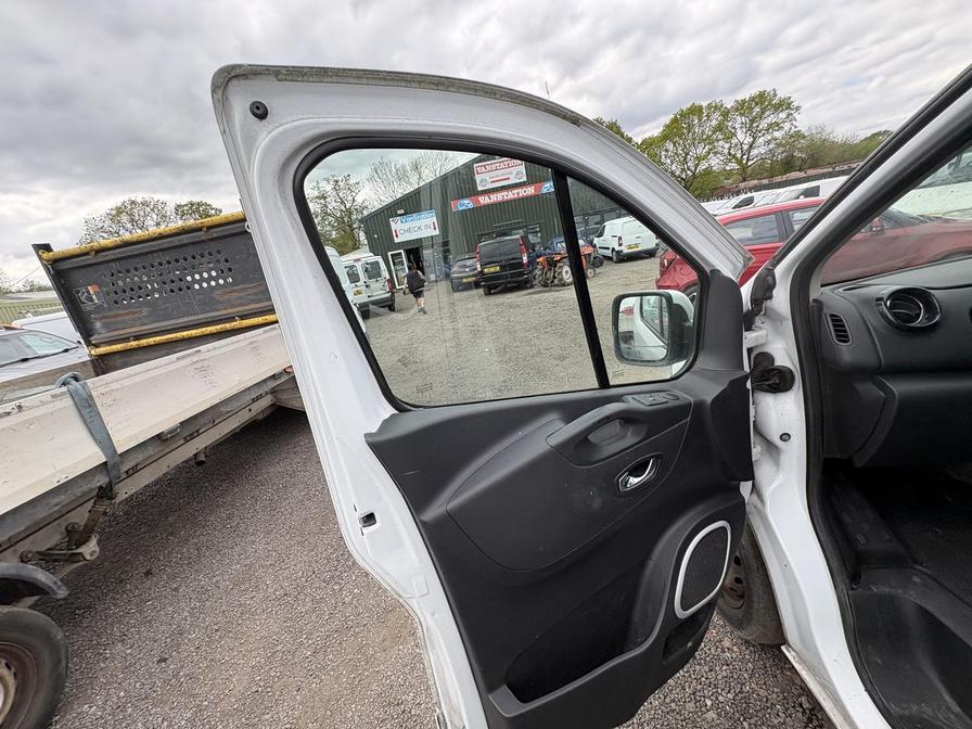 2016 Vauxhall Vivaro – Model: Vivaro  2900 Sportive CDTi – DS16DCE