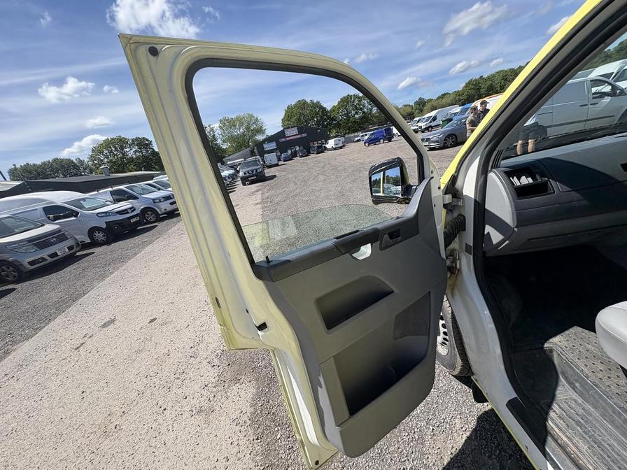 2007 Volkswagen Transporter – Model: Transporter T30 130 TDI LWB – WP56SNF