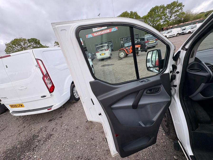 2016 Ford Transit Custom – Model: Transit Custom 290 E-Tech – FG16UOB