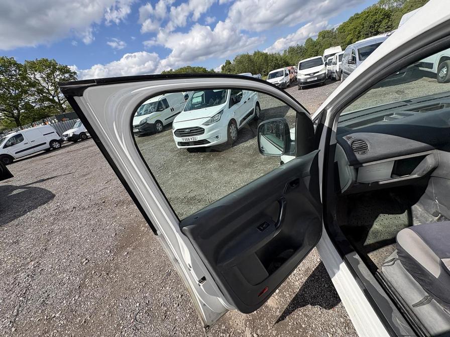 2015 Volkswagen Caddy – Model: Caddy C20 Startline TDI – AE15ZCO