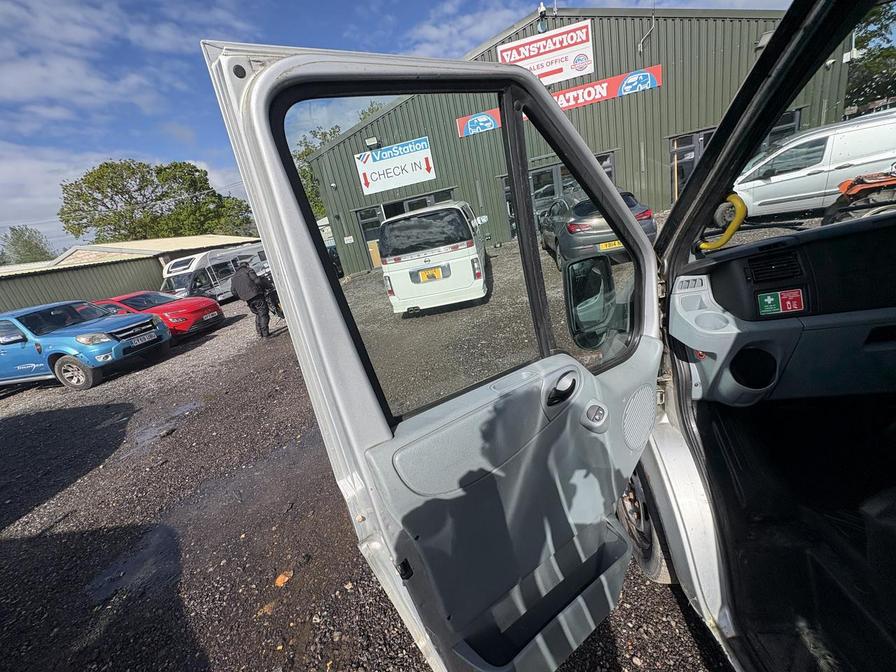 2010 Ford Transit – Model: Transit 115 T300 MWB FWD – LO10LZD