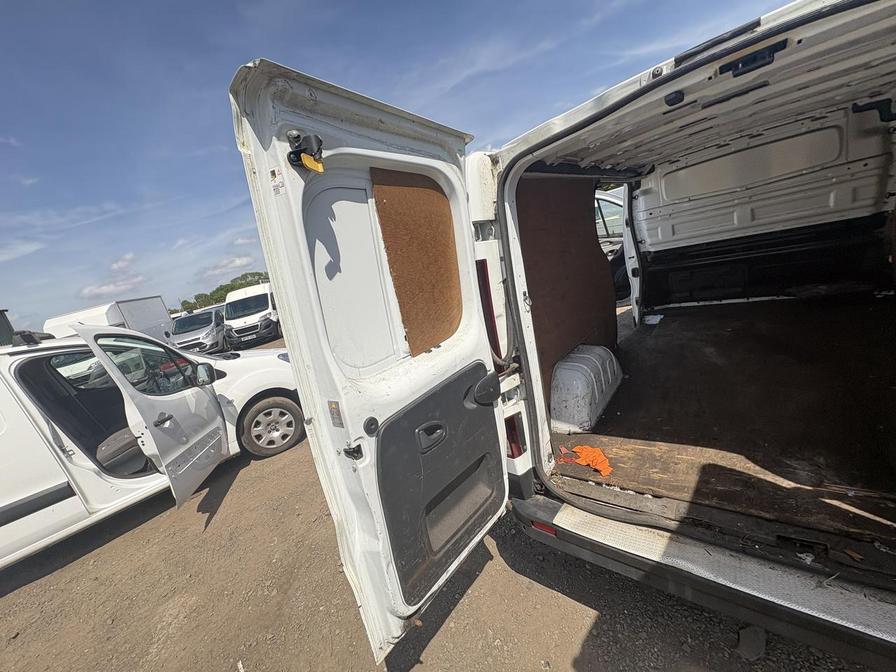 2017 Nissan NV300 – Model: NV300 Acenta dCi – GN17BWG