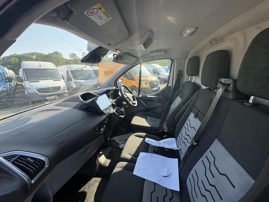 2017 Ford Transit Custom – Model: Transit Custom 270 Limited – SJ17UPS