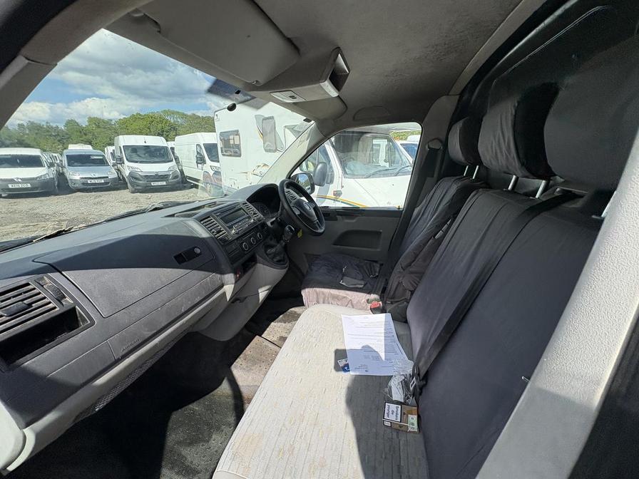 2012 Volkswagen Transporter – Model: Transporter T28 102 TDI SWB – RO12KGU