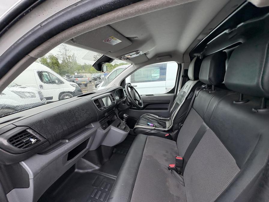 2020 Vauxhall Vivaro – Model: Vivaro 2900 Dynamic S/S – CN20CNX