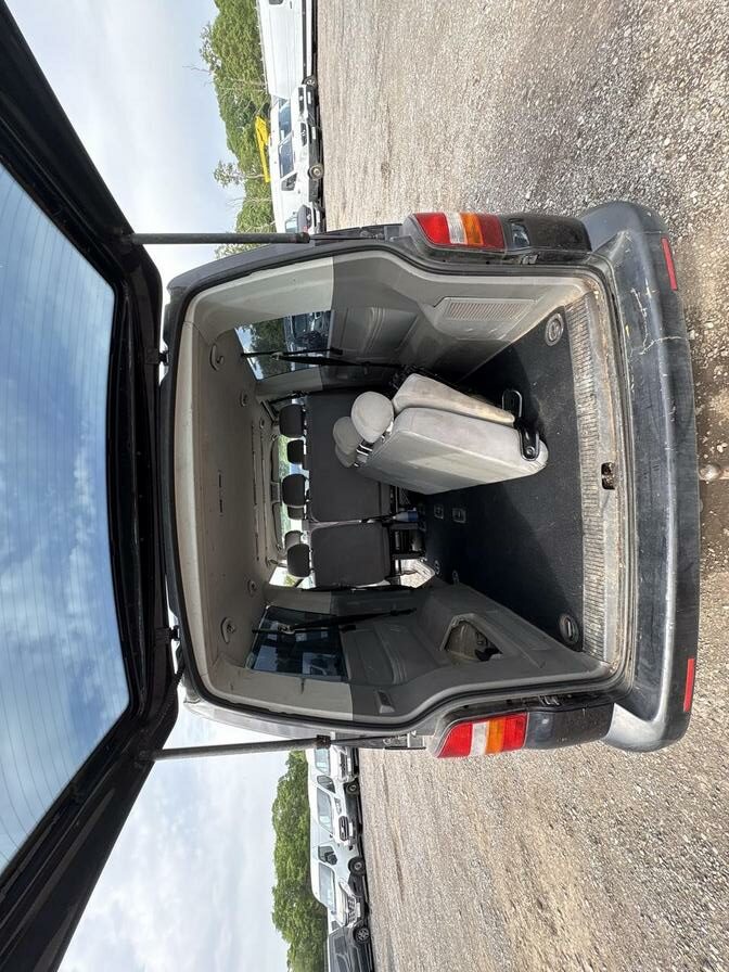 2009 Volkswagen Transporter – Model: Transporter Shuttle SE130 LWB – RO09UKM