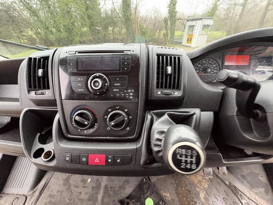 2015 Peugeot Boxer – Model: Boxer 330 L1H1 HDi – DA15DXK