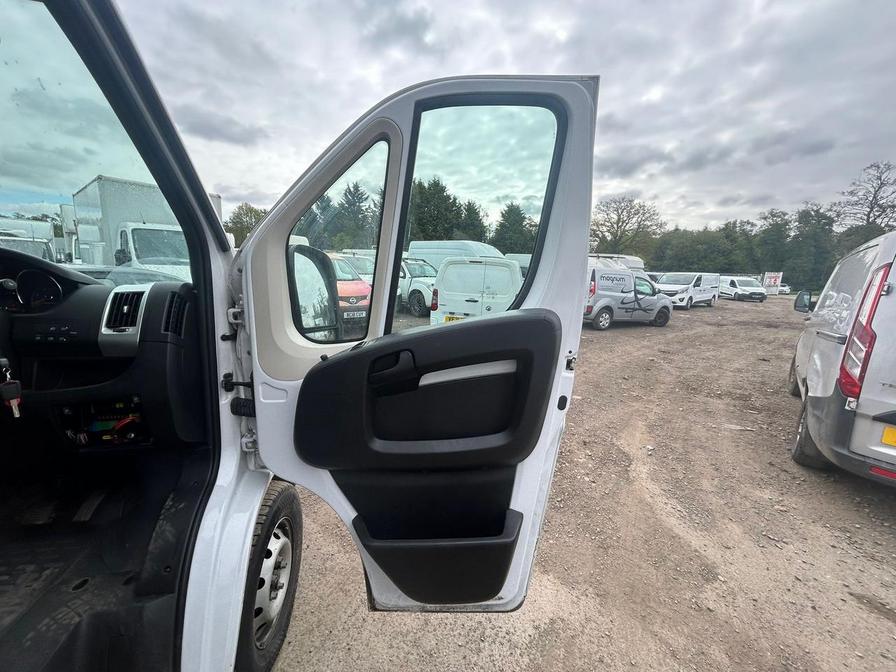 2022 Vauxhall Movano – Model: Movano L3H2 F3500 Dynamic TD S/S – CE22VBG
