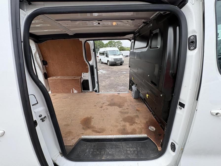 2020 Vauxhall Vivaro – Model: Vivaro 2700 Sportive S/S – DU20SVE