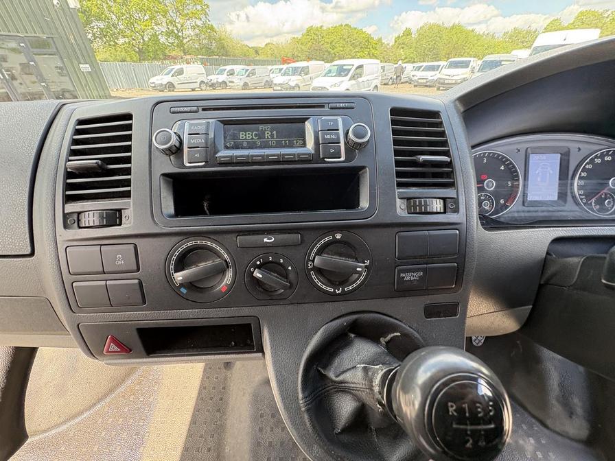 2014 Volkswagen Transporter – Model: Transporter T28 Startline TDI – OY64BAA