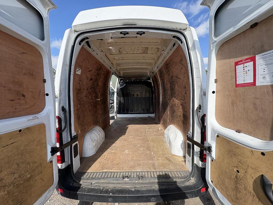 2022 Renault Master – Model: Master LH35 Business Blue dCi – YR72WTG