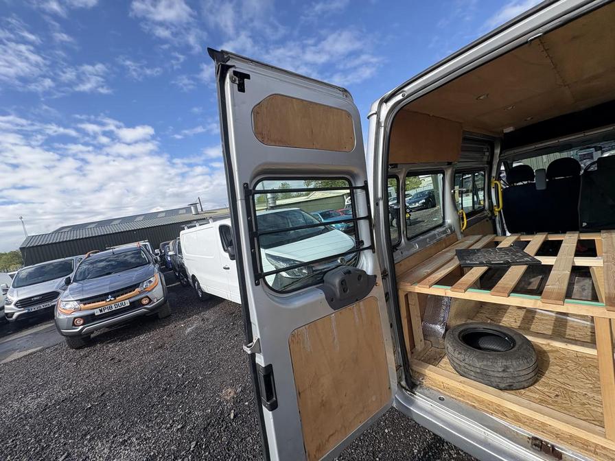 2010 Ford Transit – Model: Transit 115 T300 MWB FWD – LO10LZD