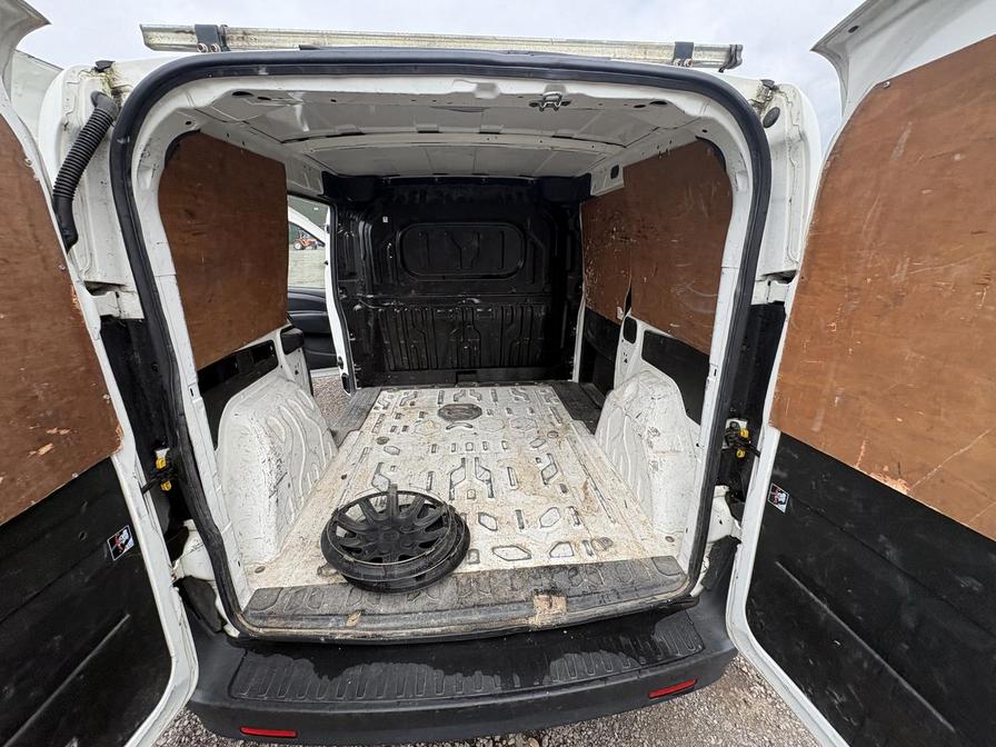 2015 Vauxhall Combo – Model: Combo 2000 L1H1 CDTi S/S ecoFLEX – FV65DBU