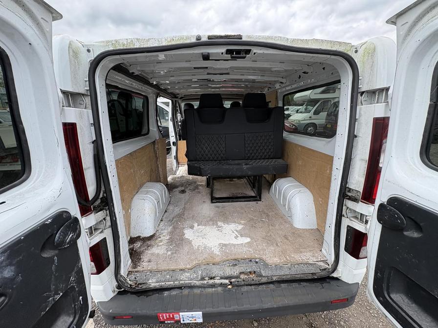 2016 Vauxhall Vivaro – Model: Vivaro  2900 Sportive CDTi – DS16DCE