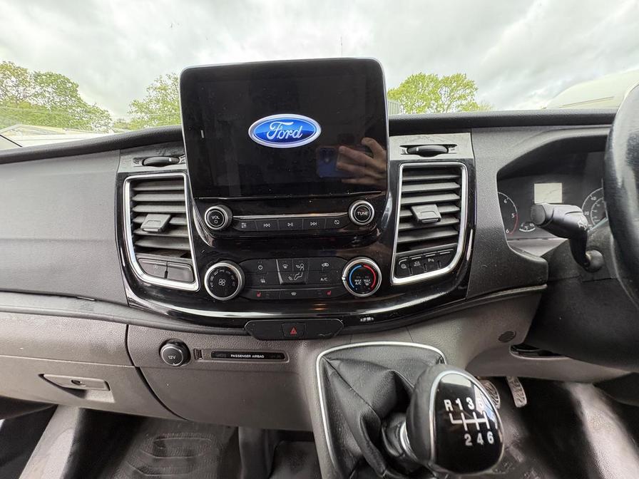2019 Ford Transit Custom – Model: Transit Custom 280 Limited EcoBlue – RE69LFM