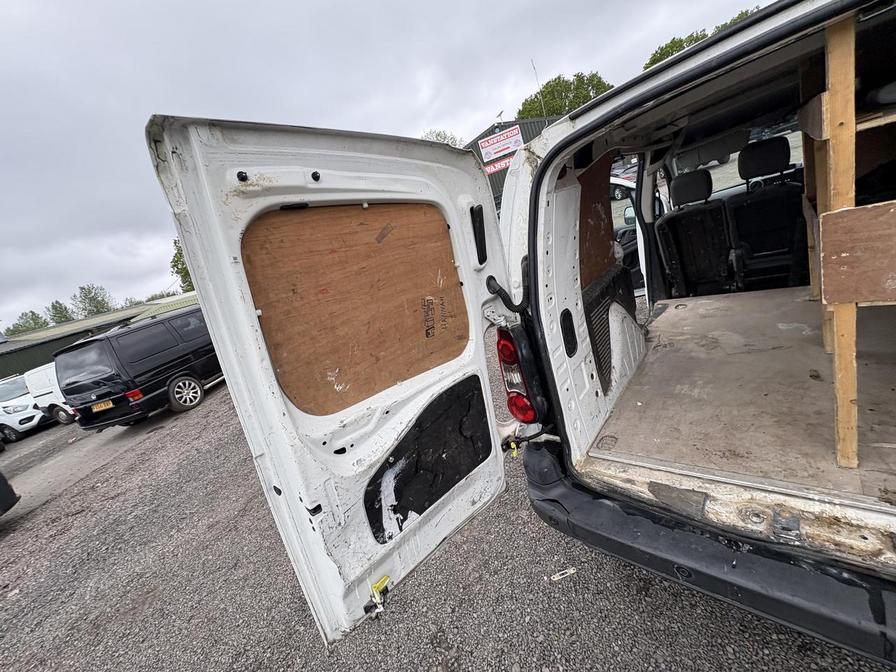 2015 Citroen Berlingo – Model: Berlingo 750 LX HDi – PN65WDM