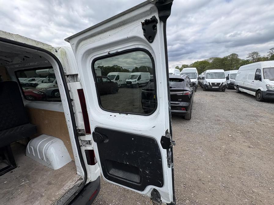 2016 Vauxhall Vivaro – Model: Vivaro  2900 Sportive CDTi – DS16DCE