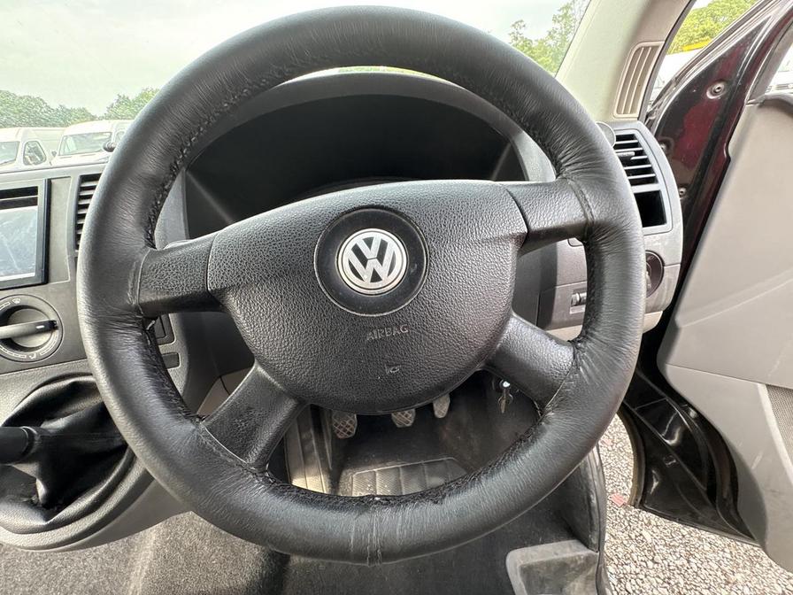 2009 Volkswagen Transporter – Model: Transporter Shuttle SE130 LWB – RO09UKM