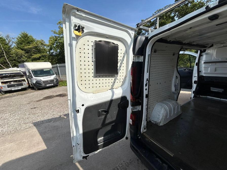 2017 Vauxhall Vivaro – Model: Vivaro  2700 CDTI – ML67HTZ