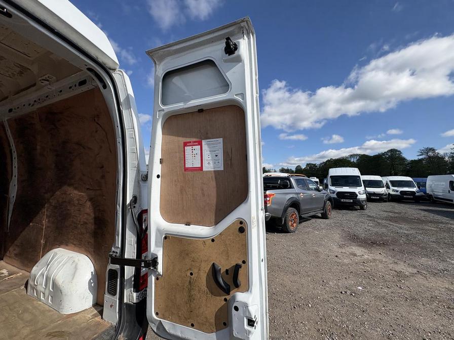 2022 Renault Master – Model: Master LH35 Business Blue dCi – YR72WTG