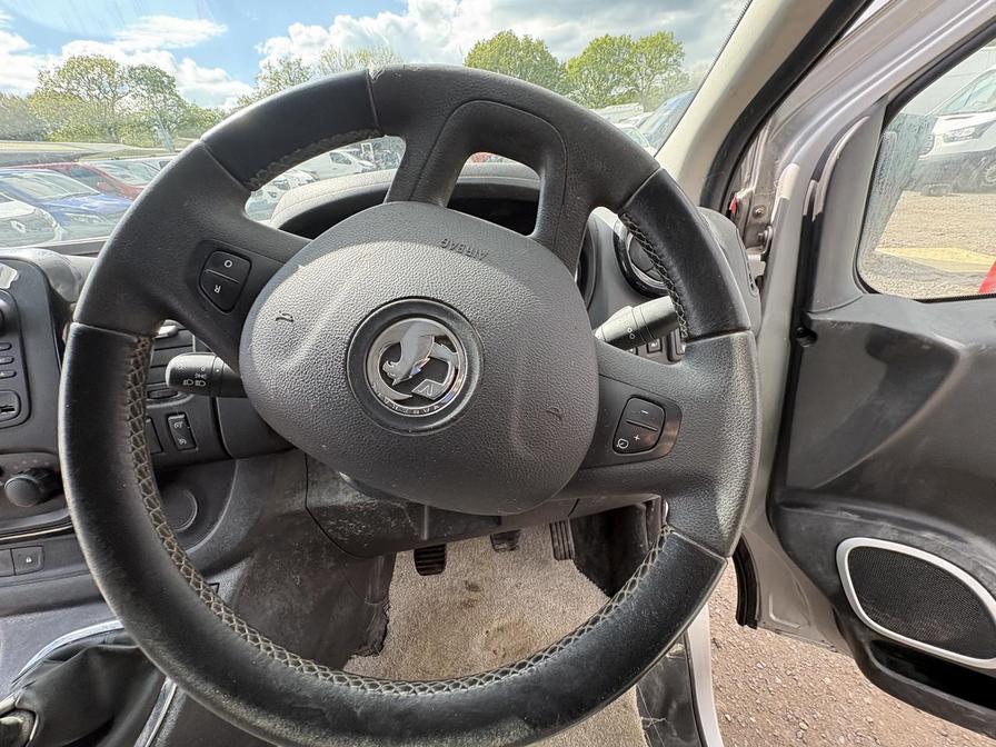 2017 Vauxhall Vivaro – Model: Vivaro  2900 Sportive CDTi – AK66SKX
