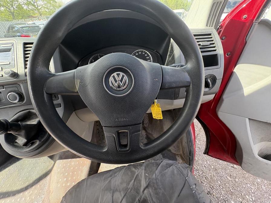 2012 Volkswagen Transporter – Model: Transporter T28 102 TDI SWB – RO12KGU
