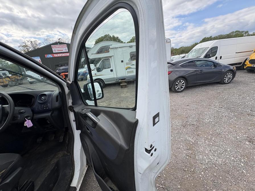 2018 Vauxhall Vivaro – Model: Vivaro  2700 CDTI – FY18OUK