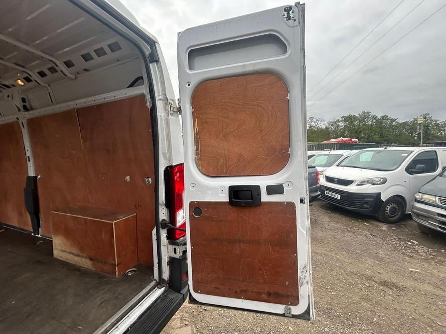 2022 Vauxhall Movano – Model: Movano L3H2 F3500 Dynamic TD S/S – CE22VBG