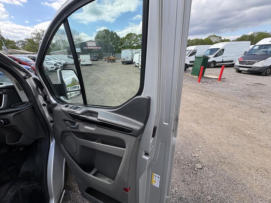 2020 Ford Transit Custom – Model: Transit Custom 280 Limited EcoBlue – YH20AKN